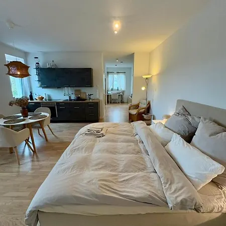 Cityhub Zentral, Komfortabel, Tiefgarage Apartment Tamm